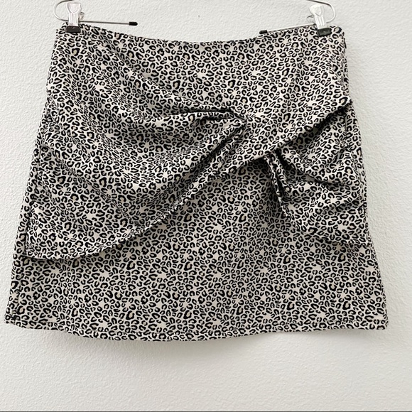 Zara Dresses & Skirts - Zara Leopard knot front mini skirt Large